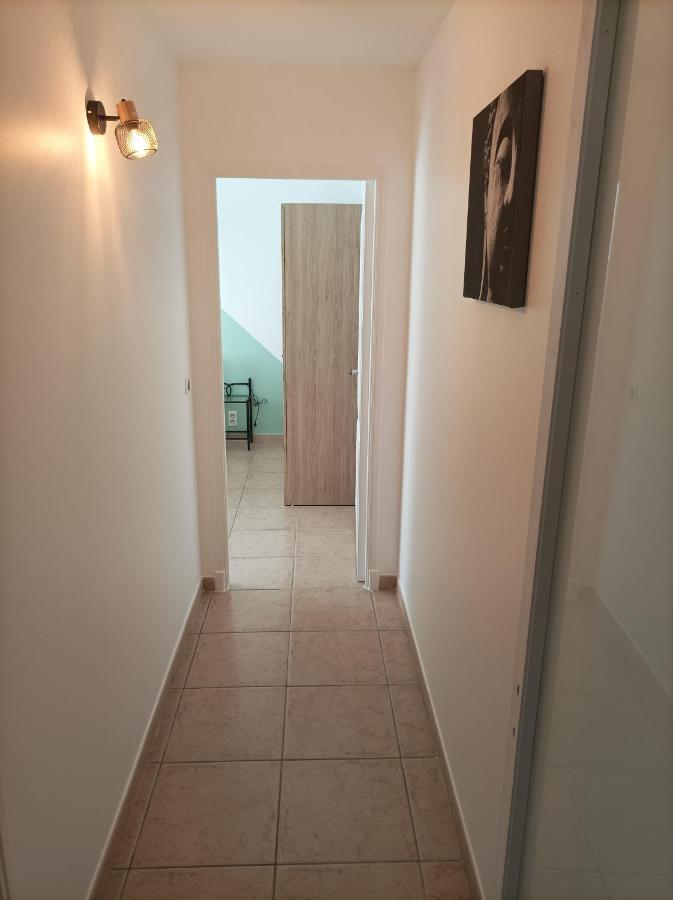 Tres Bel Appartement Entier Proche De La Mer 2 Chambres 1 Salon 발로리스 외부 사진