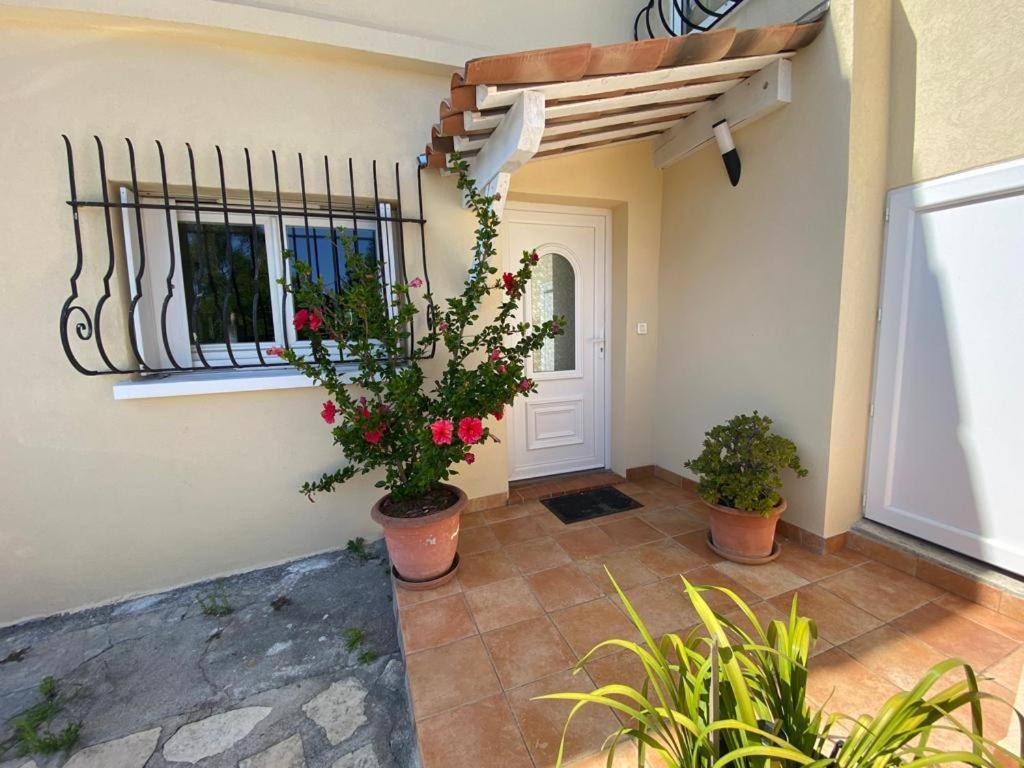 Tres Bel Appartement Entier Proche De La Mer 2 Chambres 1 Salon 발로리스 외부 사진